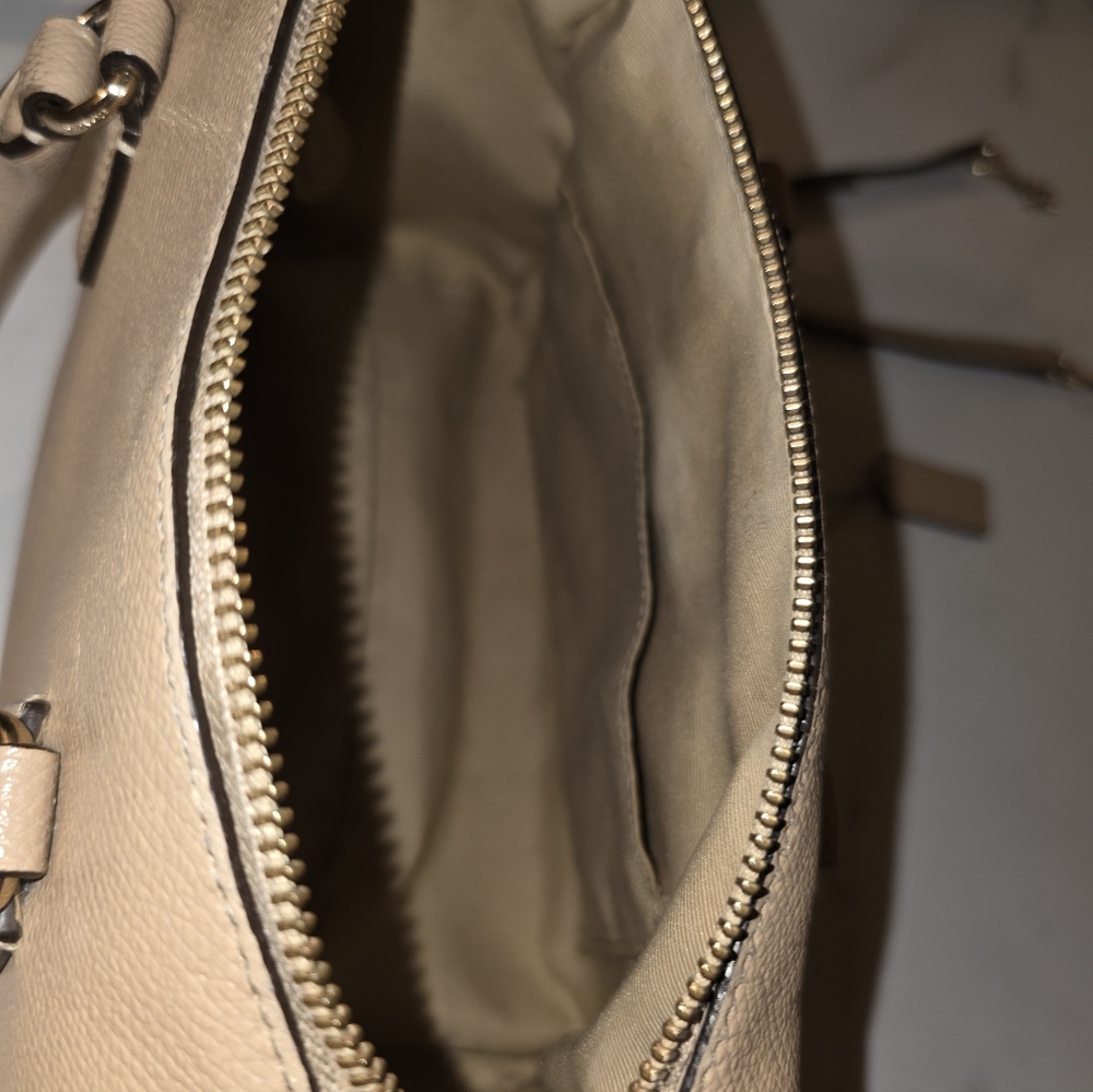 Coach Tan Leather Shoulder Bag with Signature Pouch See Pic 2 For Pouch - Picture 14 of 16